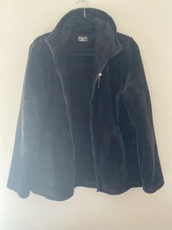 Black fluffy zip up 