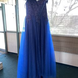 New Formal Gown Dress size 14 