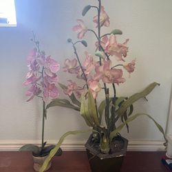 Selling 2x Fake Plant Decorations