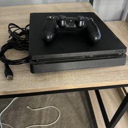 PS4 Hardly Used 