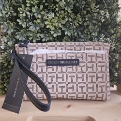 Tommy Hilfiger Beige Wristlet Bag/ Purse New With Tag