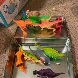 Metal Case With 12 Dinosaurs Kids Toy $10
