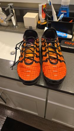 Woman  nike vapormax plus size 10.5