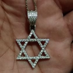 1.26ctw Diamond Star Of David Set In .925 Silver W/ 22" .925 Necklace 