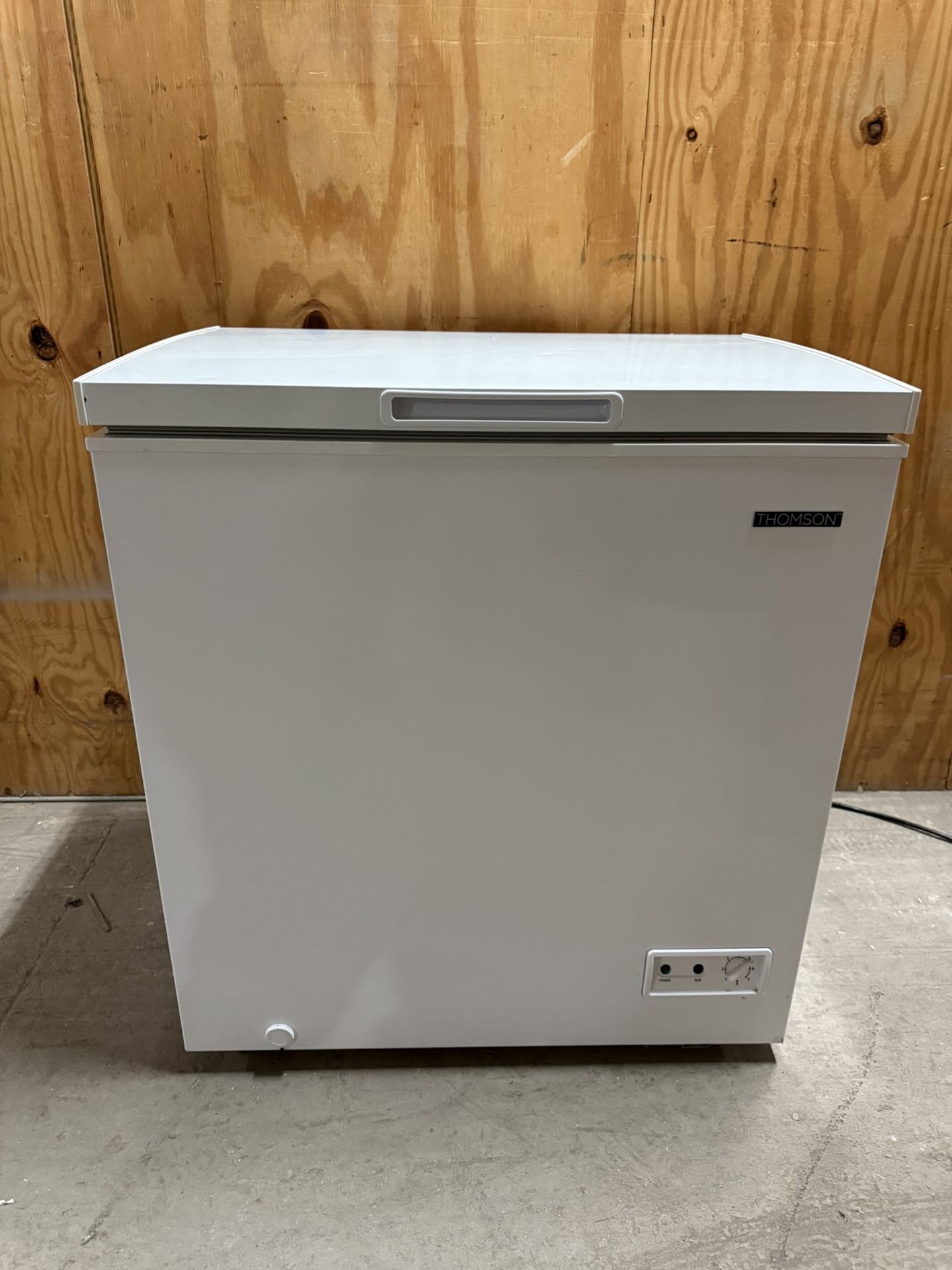 THOMSON 5.0 CU. FT. CHEST FREEZER - Delivery Available!
