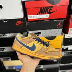 Nike SB Dunk Low Newcastle Brown Ale size 9 USED