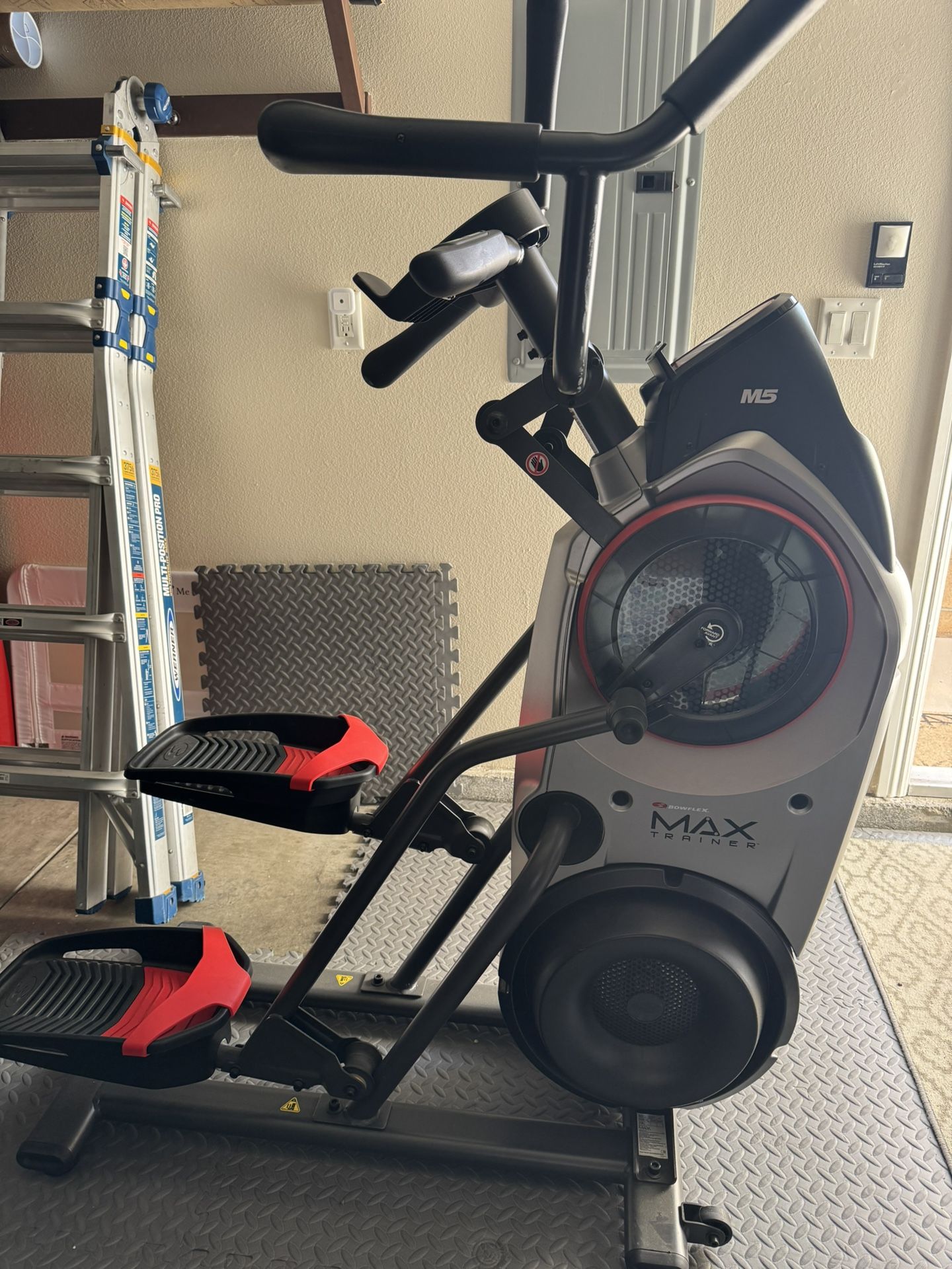 Bow flex Max Trainer M5