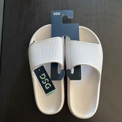 Louis Vuitton Slides for Sale in Queen Creek, AZ - OfferUp