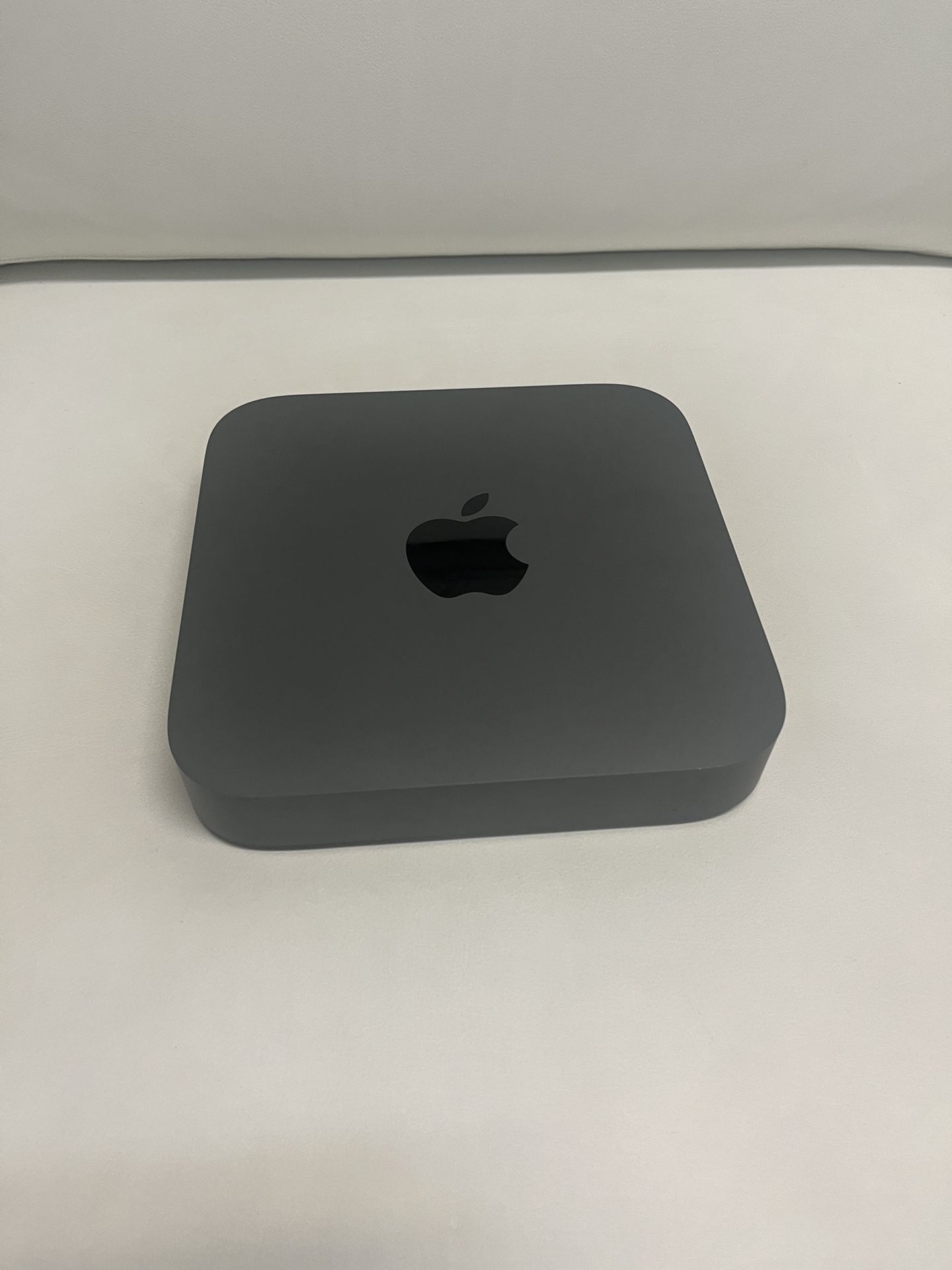 Mac Mini A1993, i5, 2018, 3GHZ, 64 GB Ram, 2 TB SSD, Mac OS Catalina