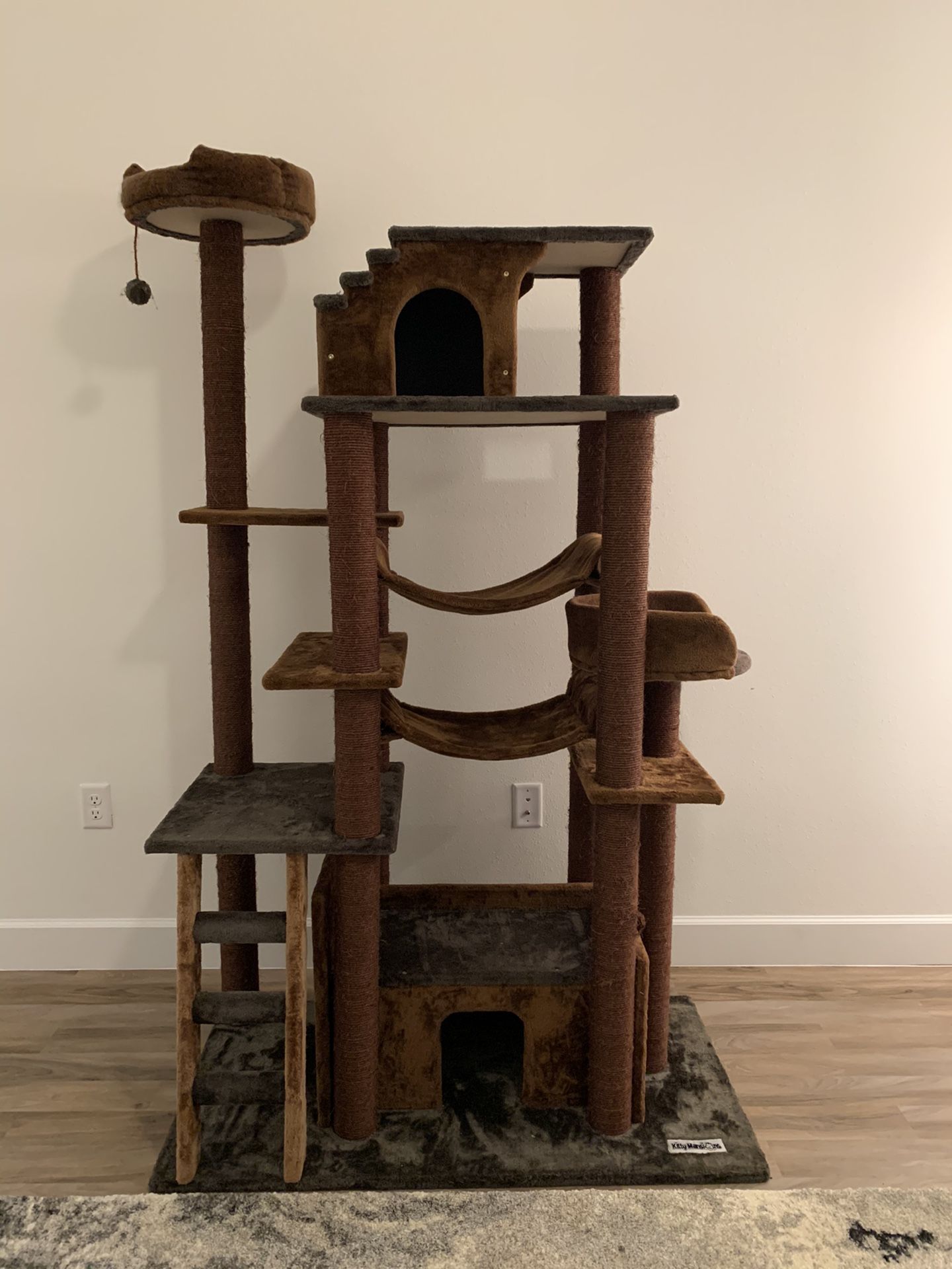 Large Cat tower