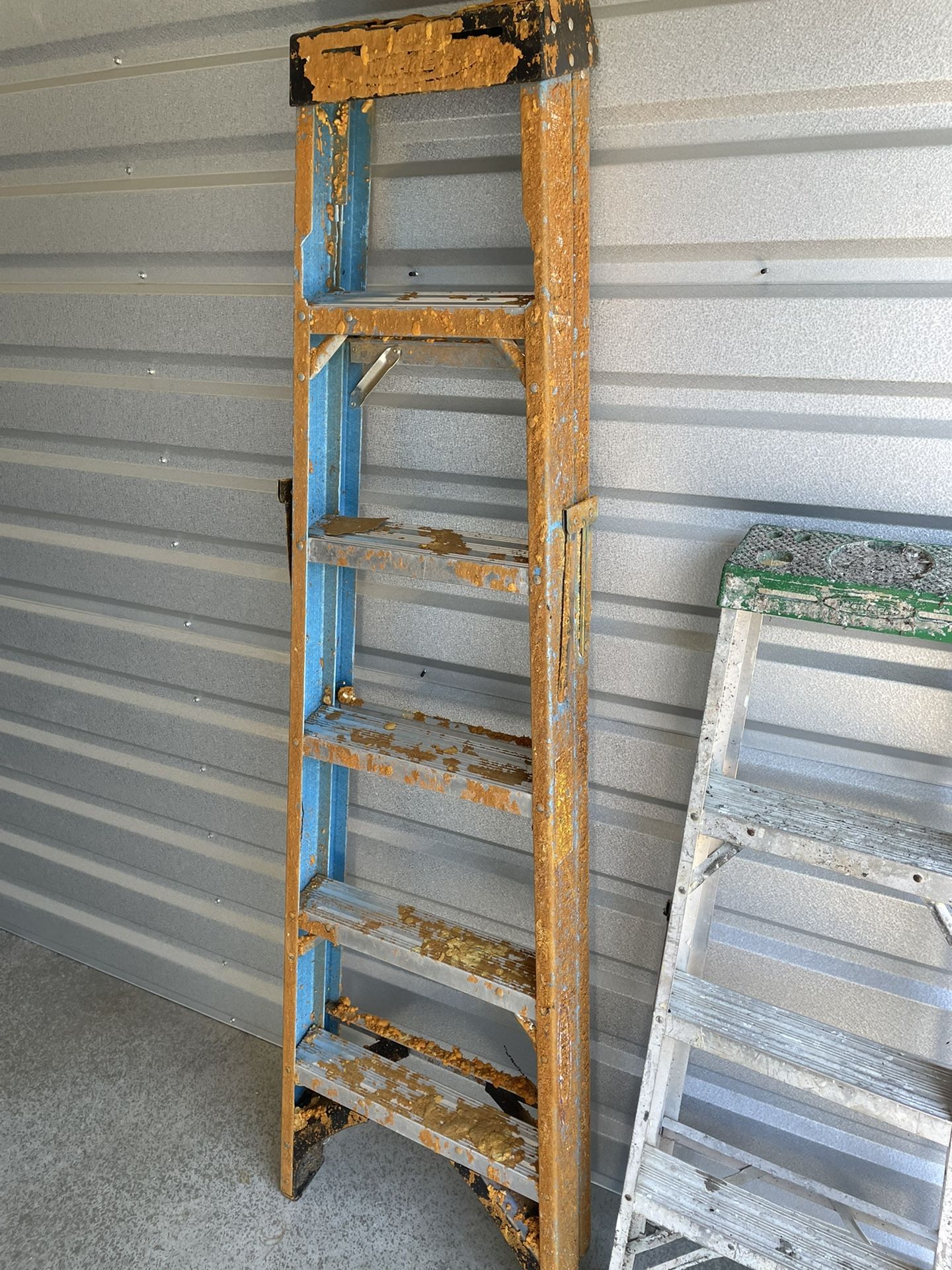 6’ Ft Step Ladder