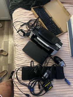Mixed Computer Accessories and Electronics Lot