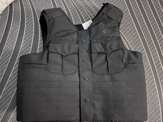 Outer vest carrier