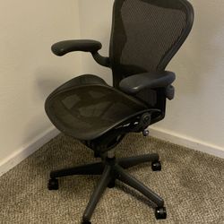 Herman Miller Aeron Office / Task chair Size B