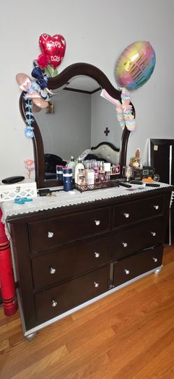 Girl's youth bedroom set