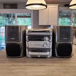 AIWA Digital Audio System CX-ZL31 CD,  Tape,  Radio And Speakers 