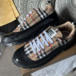 Burberry Runners Size 43 