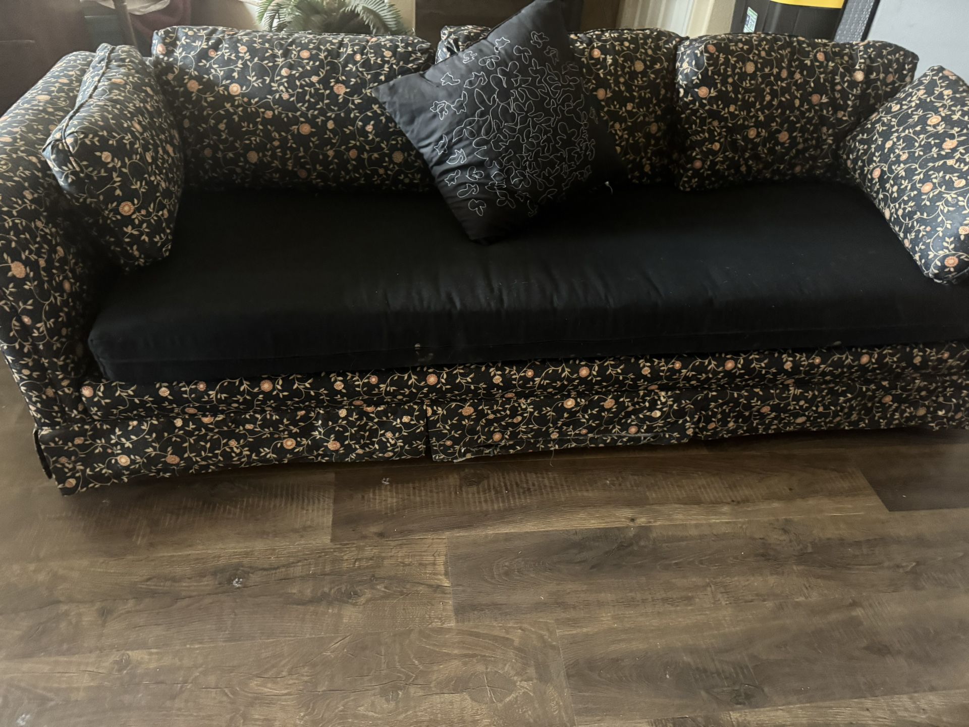 Vintage Black Floral Print Comfortable Couch