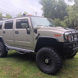 Hummer H2 