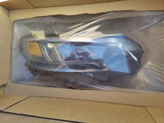 2019 Jeep Cherokee headlight