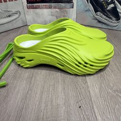 Crocs Echo Wave Lime Punch Volt Men Size 8- 12 New Sandals Slipper