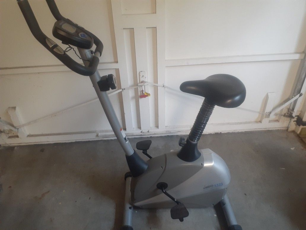 Stamina 5325 Stationary Bike- Excellent condition- Barley Used