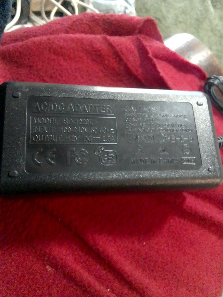 AC/DC ADAPTER