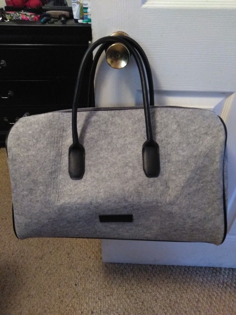 Kenneth Cole Gym Bag
