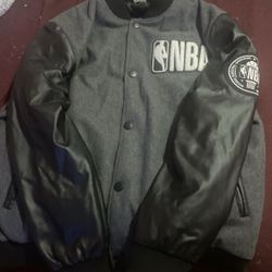 Black NBA Sweater Size XL 