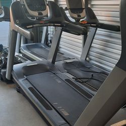Precor 800 Series With P30 Commercial Gym Treadmill 