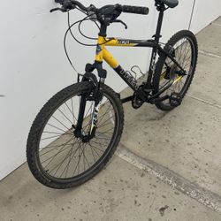 Trek 820 Mountain Bike RST Single Track Series