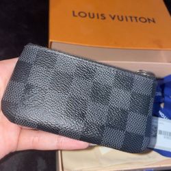 louis vuitton keychain wallet for Sale in New Rochelle, NY - OfferUp