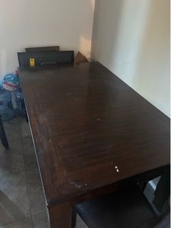 Dining room table