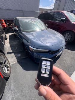 Car keys/llaves de autos/key fobs
