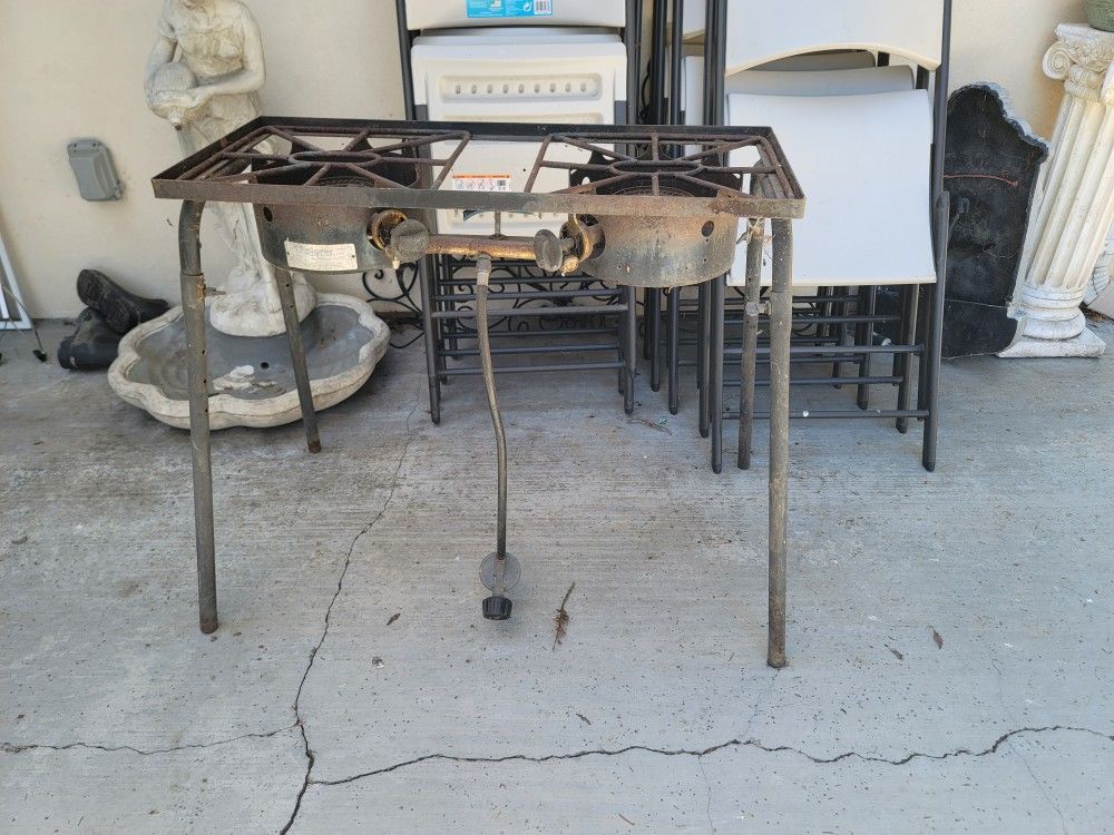 FREE Explorer 2-Burner Propane Gas