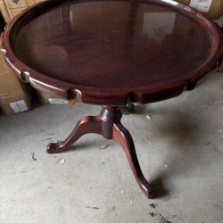 Round Wooden Pedestal Accent Table – 25” Tall, 25” Diameter – Mahogany Finish