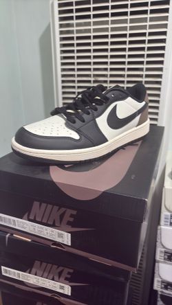 Jordan 1 low mocha men’s 9,10,11 only !?
