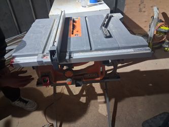 RIDGID Table Saw W/ Stand