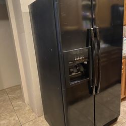 Whirlpool Side by side Refrigerator