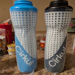 Cirkul Squeeze Plastic Bottle Set - Blue + Black (32 Oz)