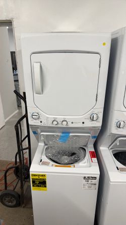 He Laundry Washer And Dryer Top And Bottom