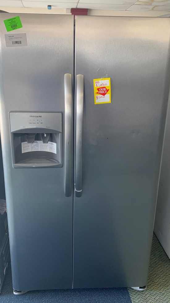 Brand new Frigidaire LFSS2612TF refrigerator GQ