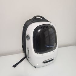 Set Of 2 pet carriers backpacks with built in fan