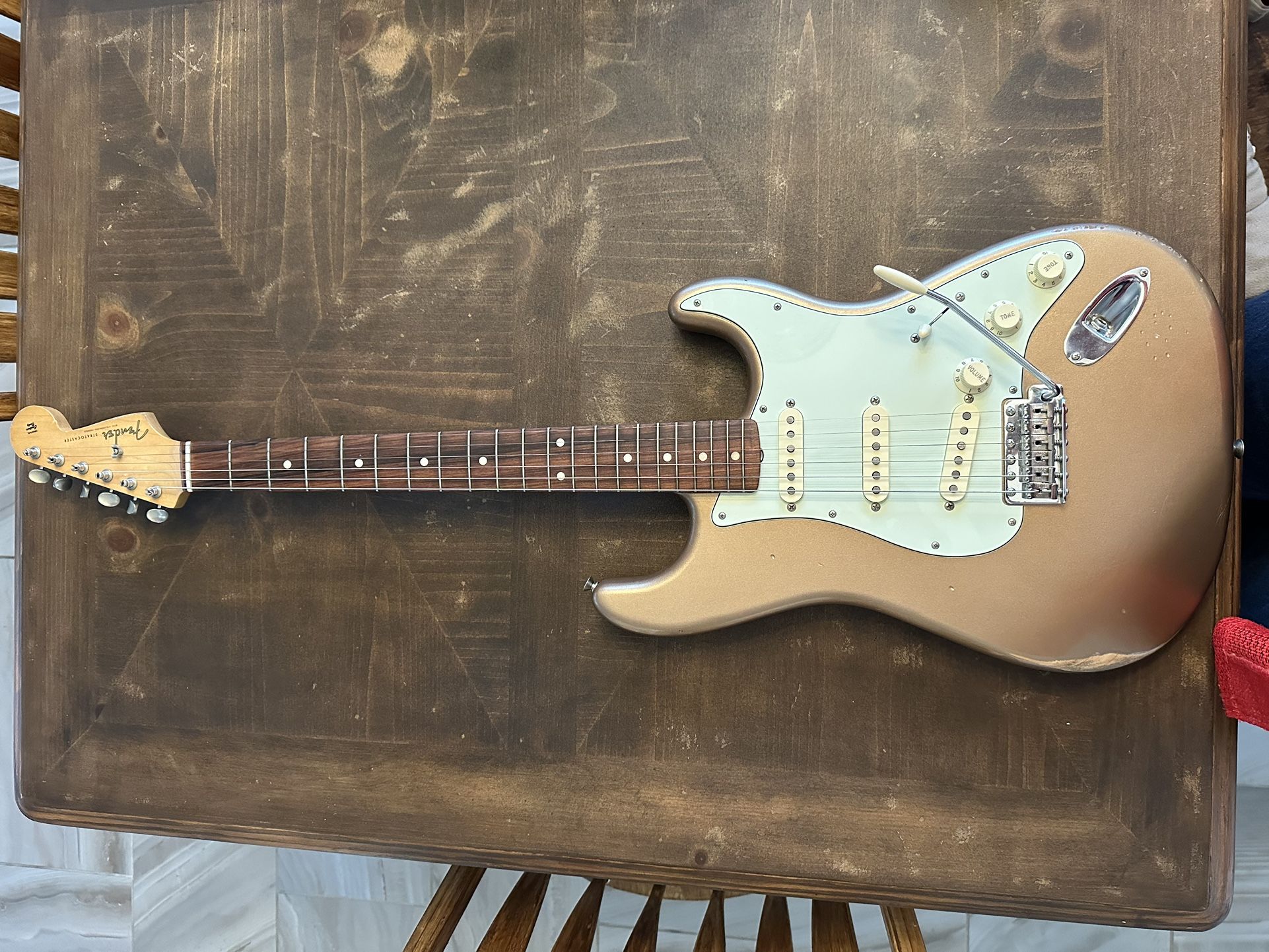 Fender Vintera Roadworn 60s Stratocaster - Firemist Gold