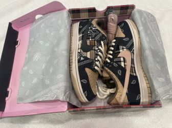 Nike SB Dunk Low Travis Scott Size 10