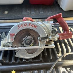 77 MAG Skill Saw 7 -1/4 15 Amp 