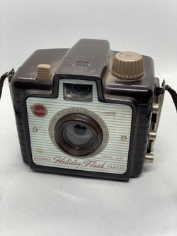 Brownie Holiday Flash Classic camera