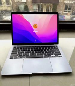 MacBook Pro 13” 2020 model i7 32gb ram 500gb ssd