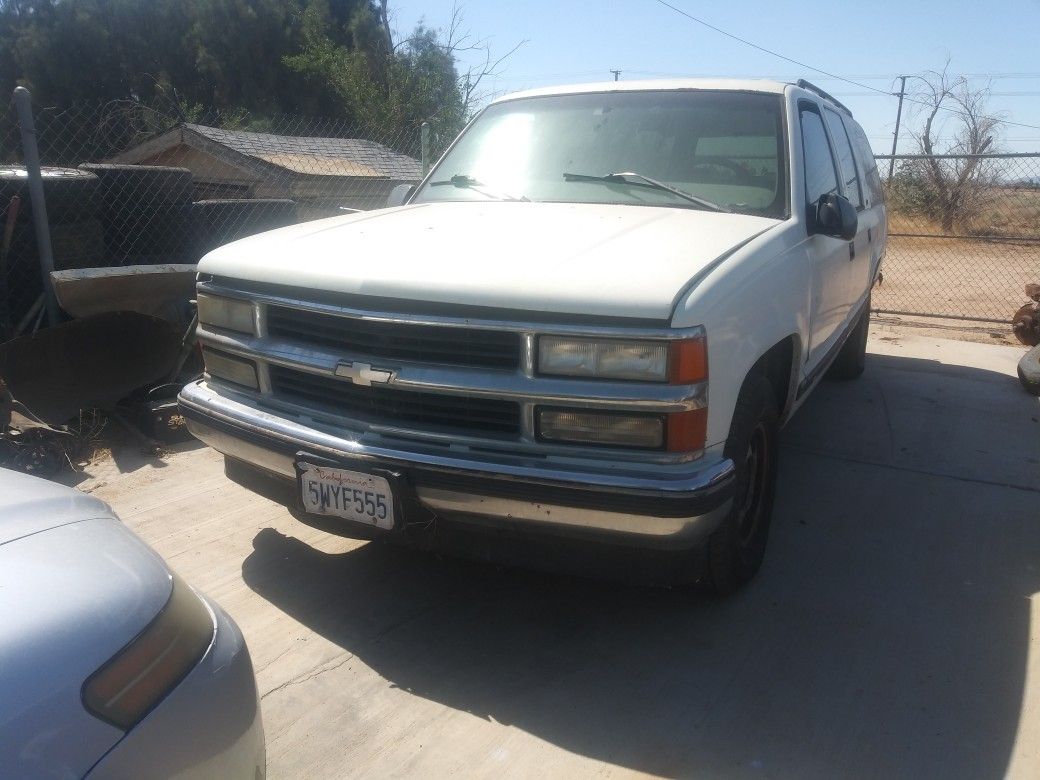 Parting Out Chevy 1500