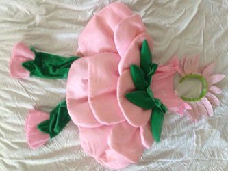 Chasing fireflies flower costume size 6